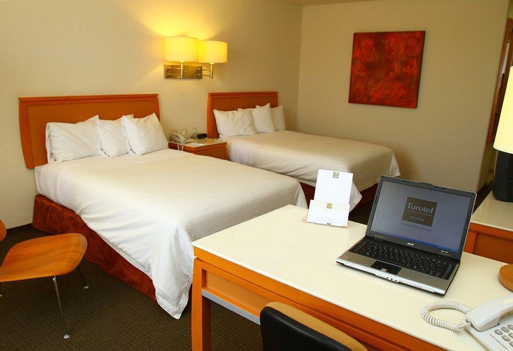 Turotel Querétaro Zimmer foto